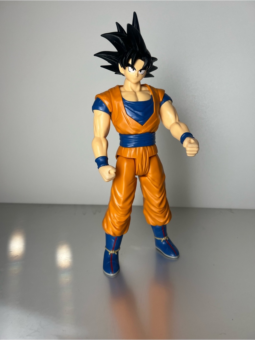 Dragon Ball Goku 12 Inch Action Figure. Used. Good Conditions.